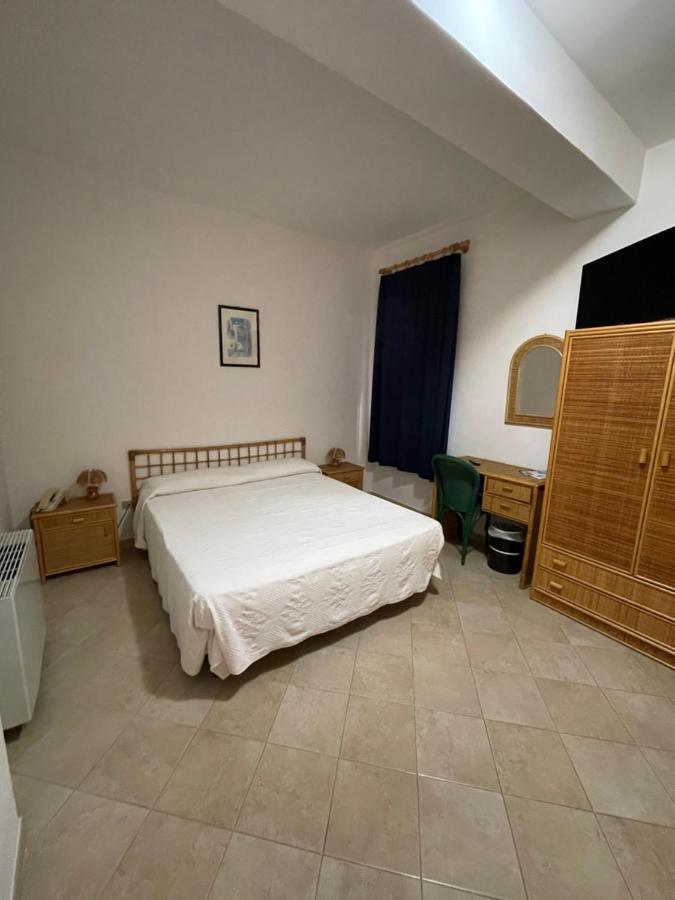 Hotel Miramare Garzia Marinella di Selinunte Exteriör bild